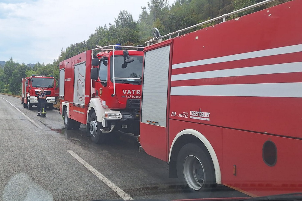 Pod Kontrolom Pozar 001